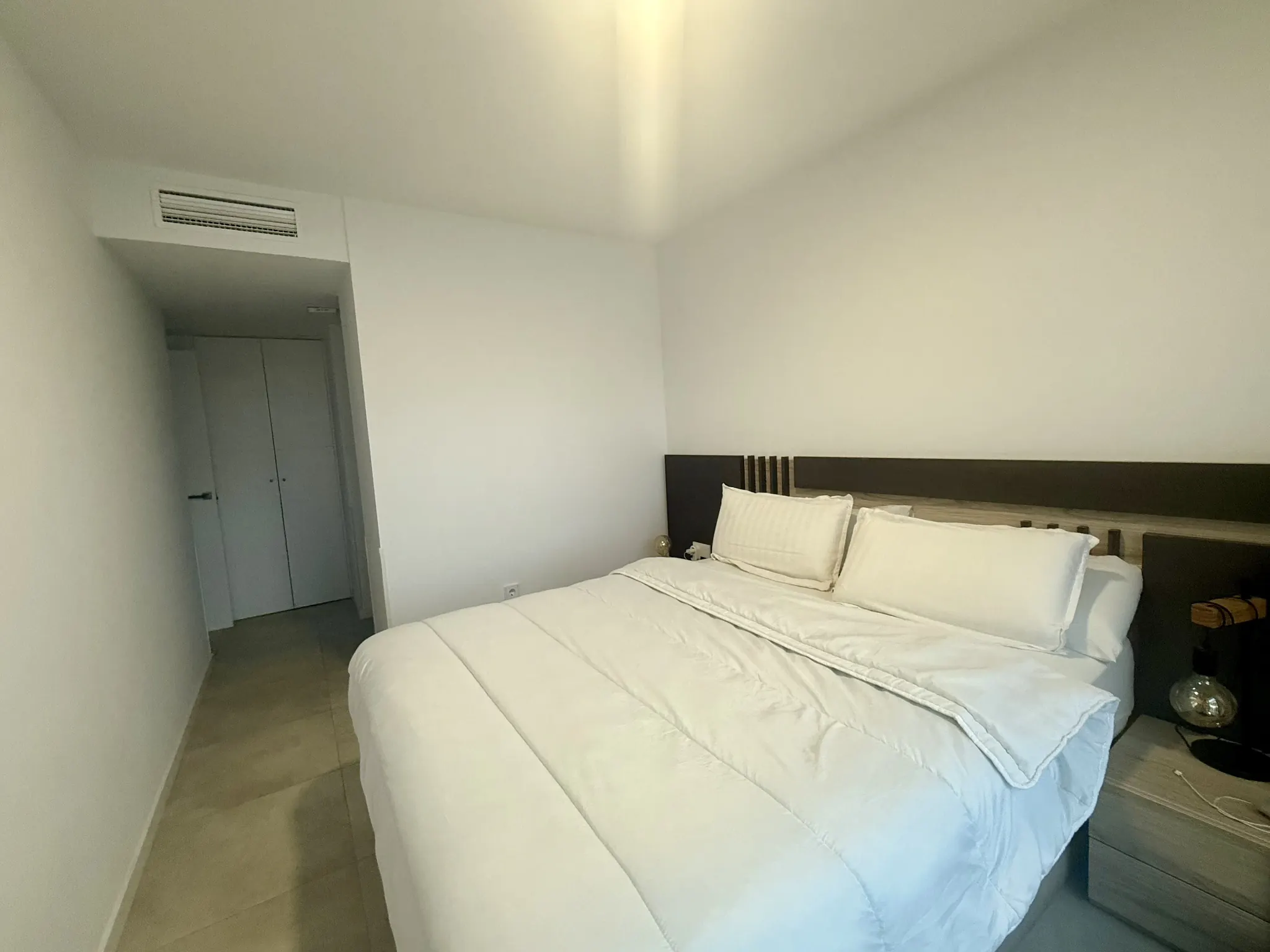 master suite lit queen size